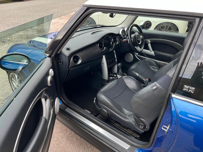 MINI HATCH COOPER