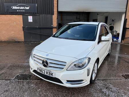 MERCEDES-BENZ B CLASS B180