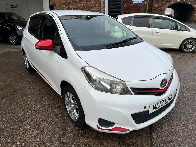 TOYOTA VITZ