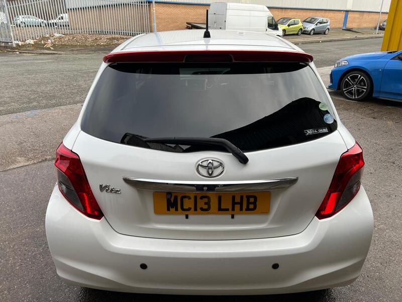TOYOTA VITZ