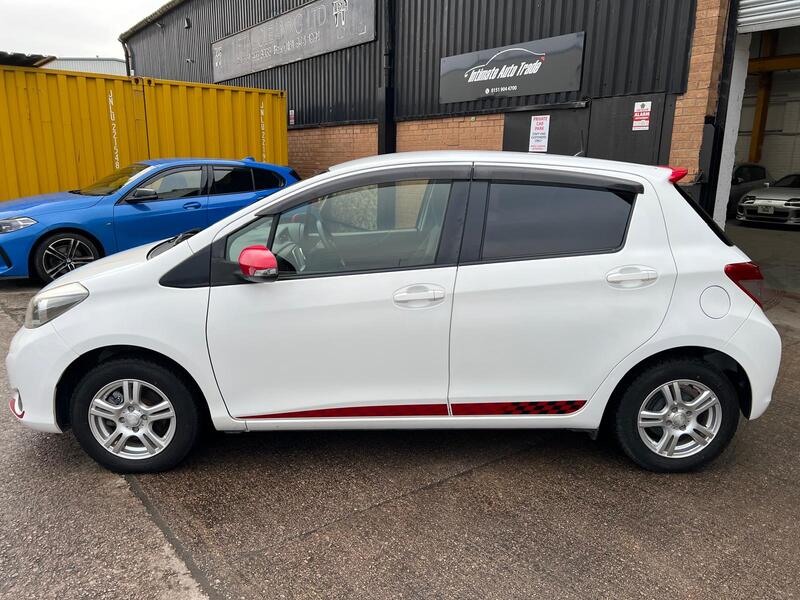 TOYOTA VITZ