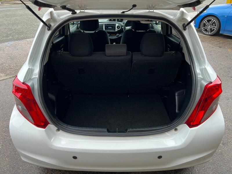 TOYOTA VITZ