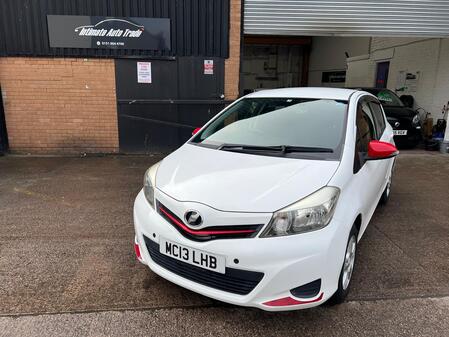 TOYOTA VITZ 1.3 Petrol