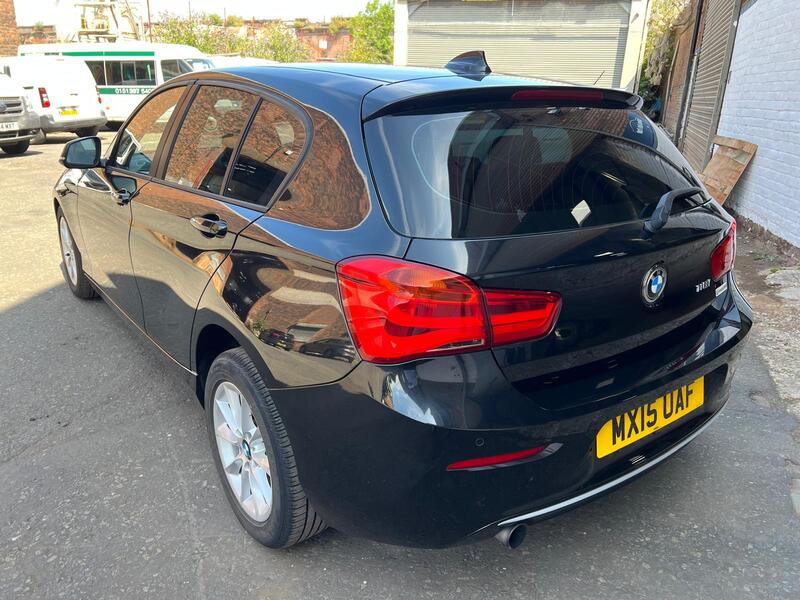 BMW 1 SERIES