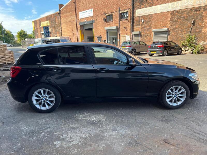 BMW 1 SERIES